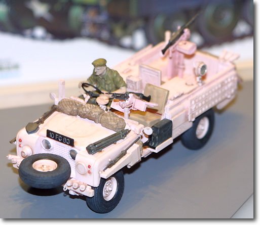 Tamiya 35076 Land Rover Pink Panther S.A.S Military Vehicle Model Kit Scale 1/35