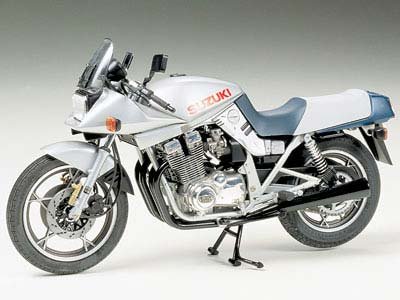Tamiya 14010 1/12 Scale Motorcycle Model Kit Suzuki Katana GSX1100S 