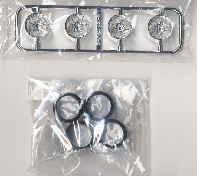 AOSHIMA 53003 Tuned Parts 22 1/24 Work Emotioncr Kiwami 18inch Tire & Wheel Set for sale online 