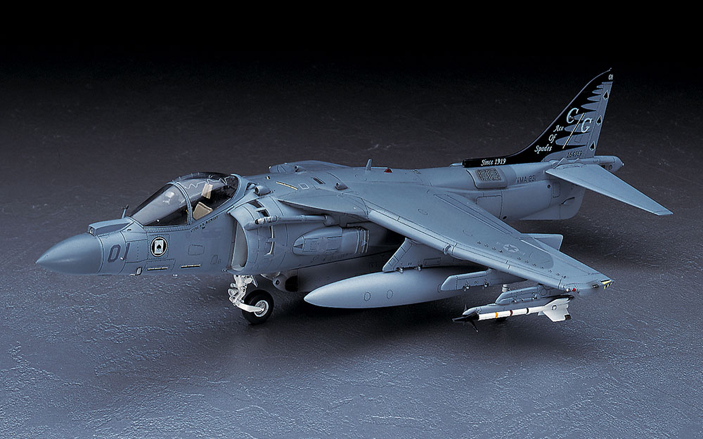 Amazon.com: Hobby Master AV-8B Harrier II Plus 1-19, Marina