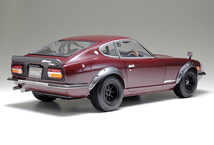Tamiya 12051 1/12 Model Kit Nissan Fairlady Z 240ZG Street
