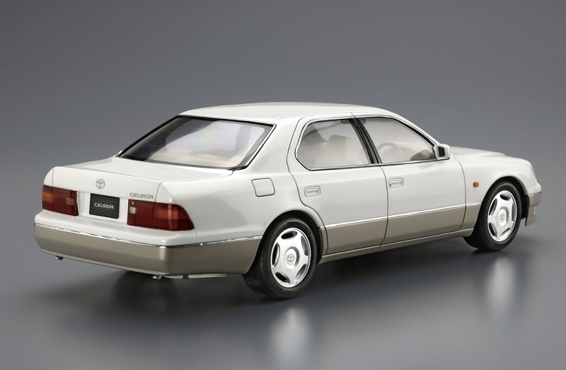 Aoshima 1/24 Scale Model Car Kit Toyota UCF21 Celsior C Type