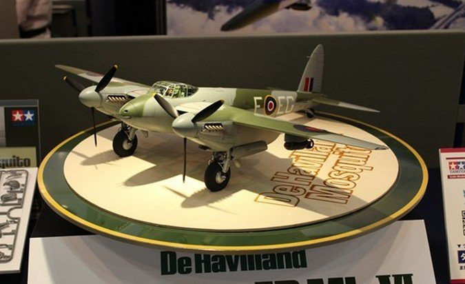 Tamiya 60326 1/32 De Havilland Mosquito FB Mk.VI 