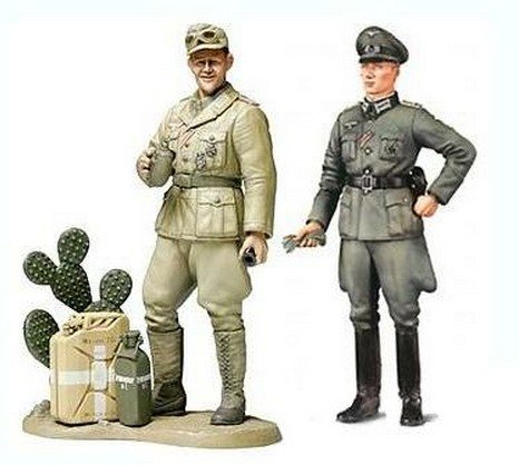 Tamiya 25154 - 1/35 WWII Wehrmacht Officer - w/Africa Corps Tank Crew (Tentative) (Limited Edition)