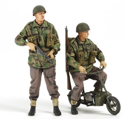 Tamiya 35337 - 1/35 British Army Airborne soldiers small motorcycle Set