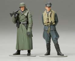 Tamiya 89641 - 1/35 WWII German Machine Gunner & Luftwaffe Ace Pilot