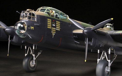 Tamiya 61112 - 1/48 Avro Lancaster B Mk.I/III Model Kit