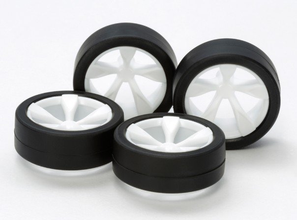 Tamiya 15513 - Jr Low Profile Tire w/5-Spoke Wheel Set