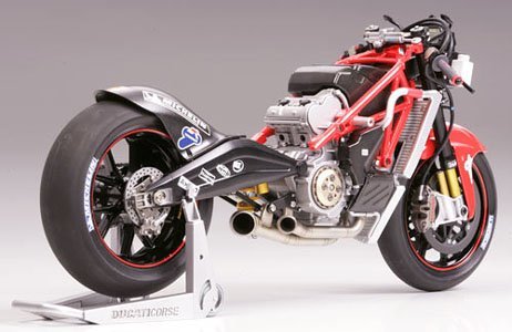 Tamiya 14101 1/12 Scale Model Kit Ducati Desmosedici GP4 Capirossi