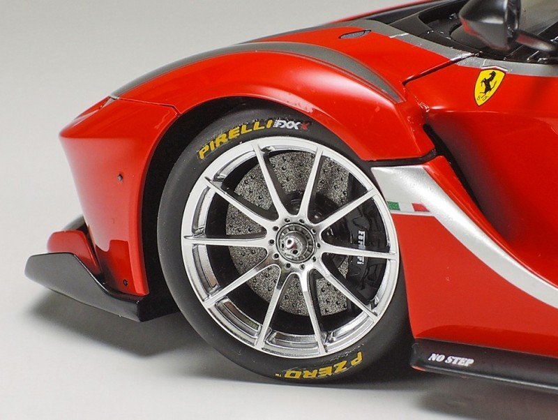 Tamiya 21156 - 1/24 FXX K No.10 (Red) (Finish Model)