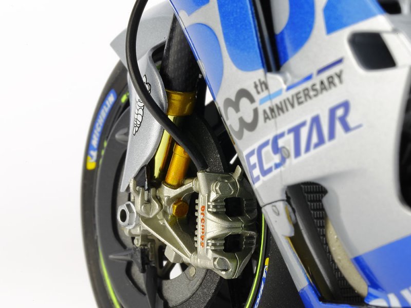 MÔ HÌNH CAO CẤP SUZUKI TEAM ECSTAR GSX-RR 2020 1:12 TAMIYA D218