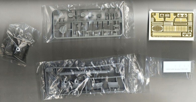 Russian T-80U MBT - 1:35e - Trumpeter - Trumpeter