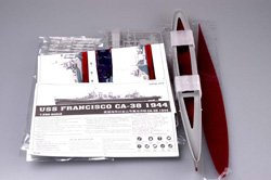 USS San Francisco CA-38 1944 TRUMPETER 05310 1/350ème maquette char promo
